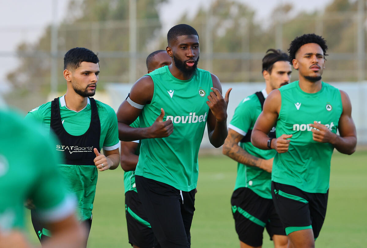 Υπερυπολογιστής Opta: Σε αυτές τις θέσεις θα τερματίσουν Ομόνοια και ΑΕΚ στο Conference League thumb
