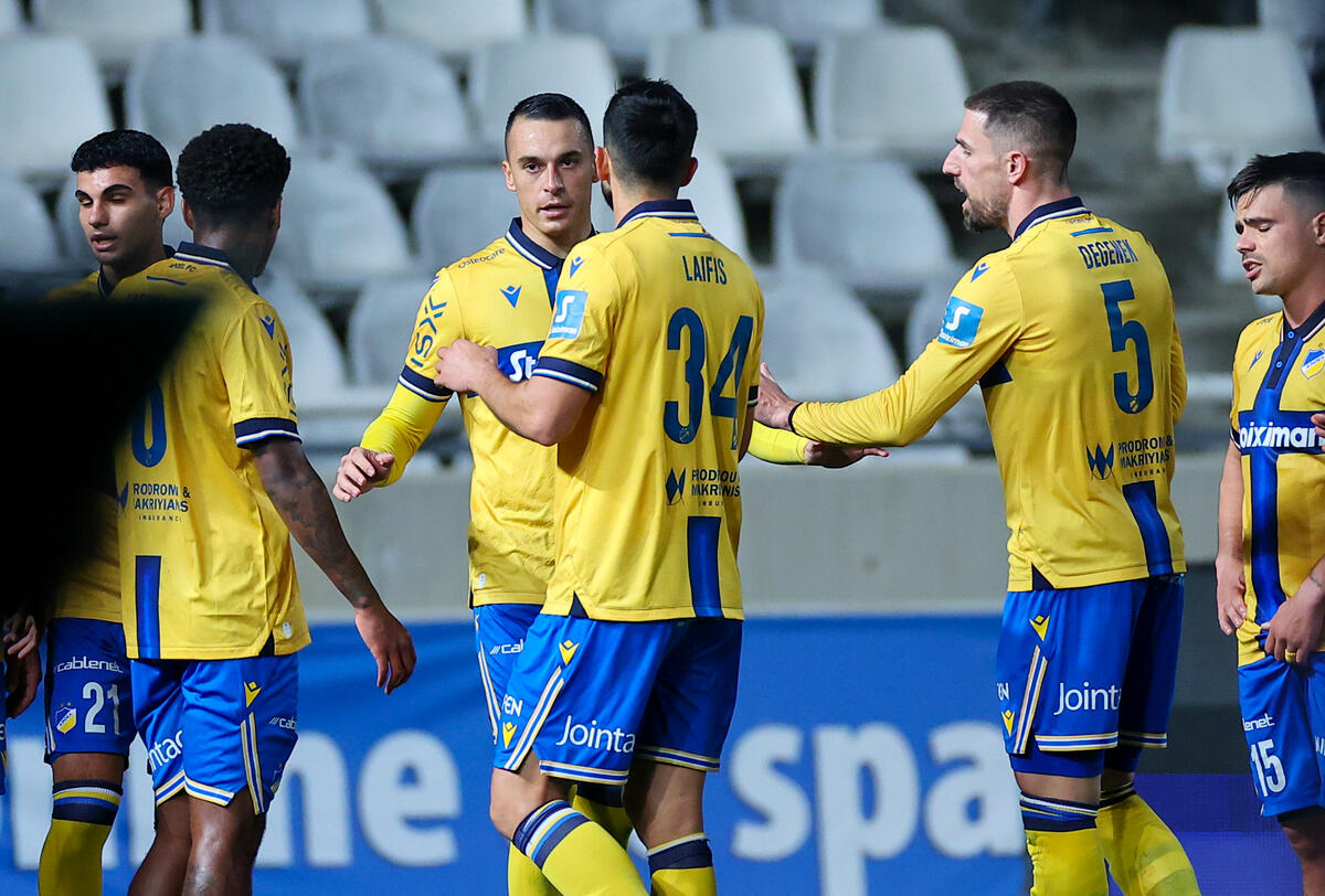 Ολυμπιακός – ΑΠΟΕΛ 0-2: Πήραν το λευκωσιάτικο ντέρμπι οι «γαλαζοκίτρινοι» thumb