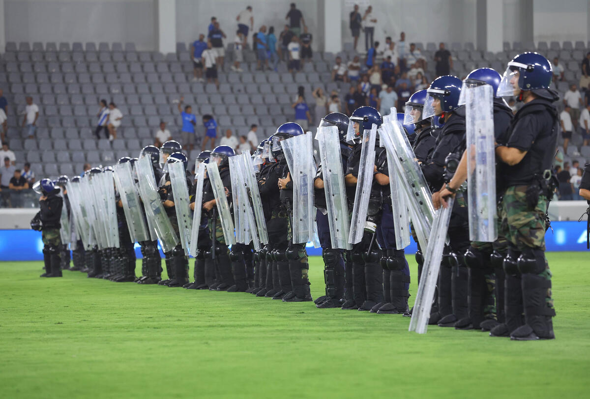 «Ήταν ανεκπαίδευτοι και δόκιμοι αστυνομικοί αυτοί που τραυματίστηκαν» thumb