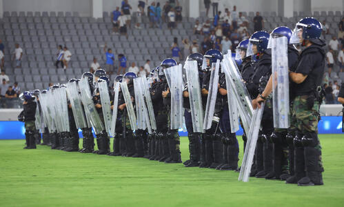 «Ήταν ανεκπαίδευτοι και δόκιμοι αστυνομικοί αυτοί που τραυματίστηκαν» thumb
