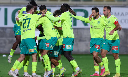 ΑΕΚ-Ομόνοια 2-1: Ανατροπή και... το σερί καλά κρατεί! thumb