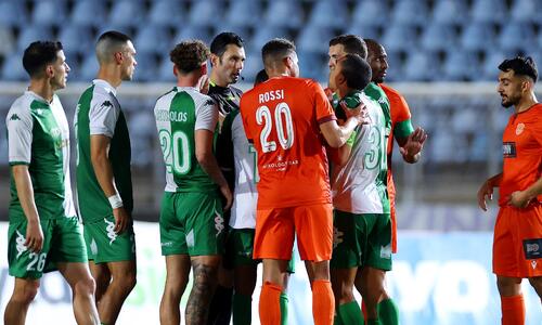 Καρμιώτισσα-ΑΕΖ 0-0: Ικανοποιημένη η μια, βυθισμένη η άλλη thumb