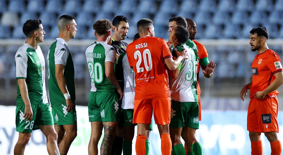 Καρμιώτισσα-ΑΕΖ 0-0: Ικανοποιημένη η μια, βυθισμένη η άλλη thumb