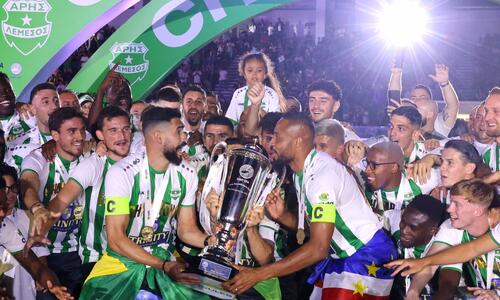 Όταν το βαρύτιμο τρόπαιο... υψώθηκε στον ουρανό της Λεμεσού! thumb