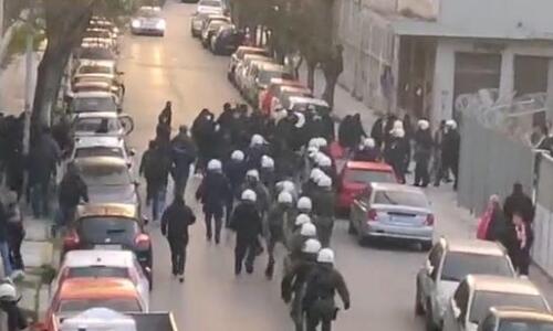 Video: Ένταση έξω από το «Καραϊσκάκης» thumb