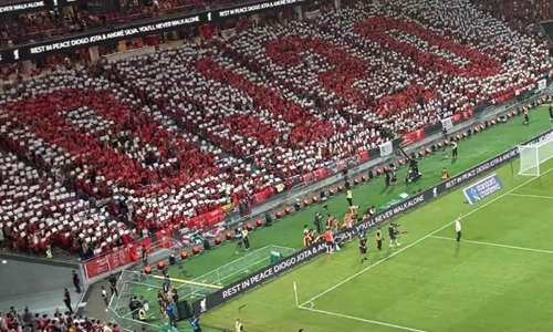 Το εκπληκτικό κορεό των οπαδών των Reds για τον Ζότα thumb