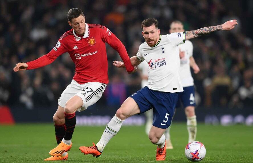 Premier League: Έβγαλε αντίδραση η Τότεναμ thumb
