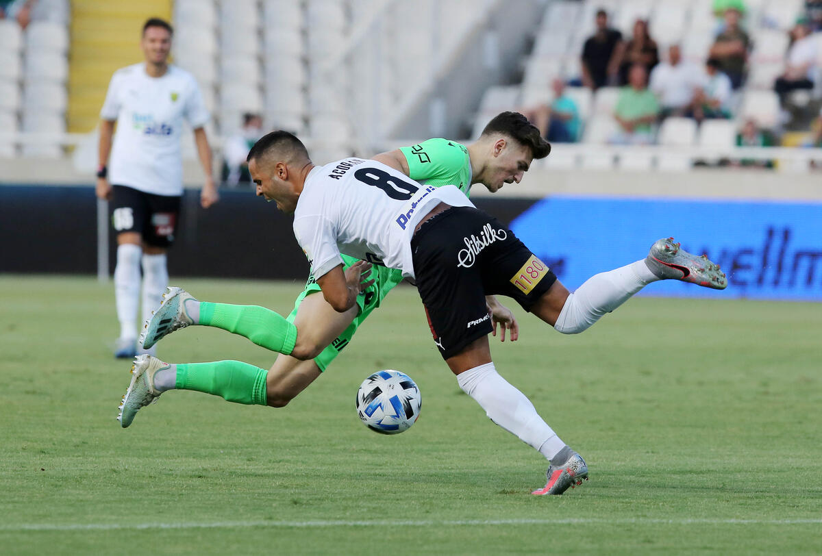 ΤΕΛΙΚΟ: Ομόνοια - ΑΕΚ 2-1 thumb