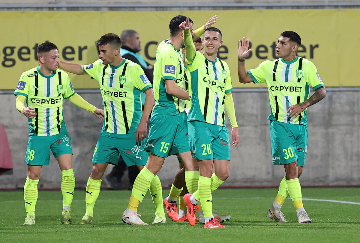 ΑΕΚ-Νέα Σαλαμίνα 2-0: Επέστρεψε στις νίκες και μείωσε τη διαφορά από την κορυφή! thumb