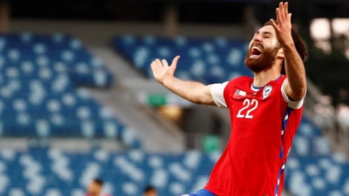 Η Χιλή κάλυψε το λογότυπο της Nike με τη σημαία της thumb
