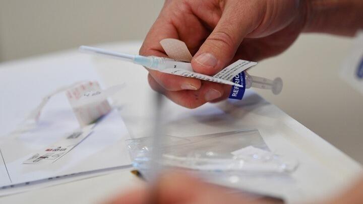 «Προτεραιότητα ο εμβολιασμός των επαγγελματιών αθλητών»  thumb