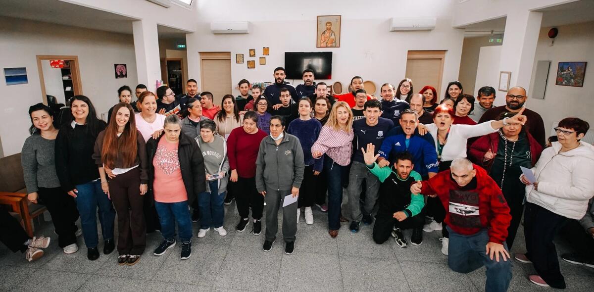 Επίσκεψη του Απόλλωνα στο Πρότυπο Κέντρο Ημέρας «Απόστολος Λουκάς» (βίντεο)  thumb